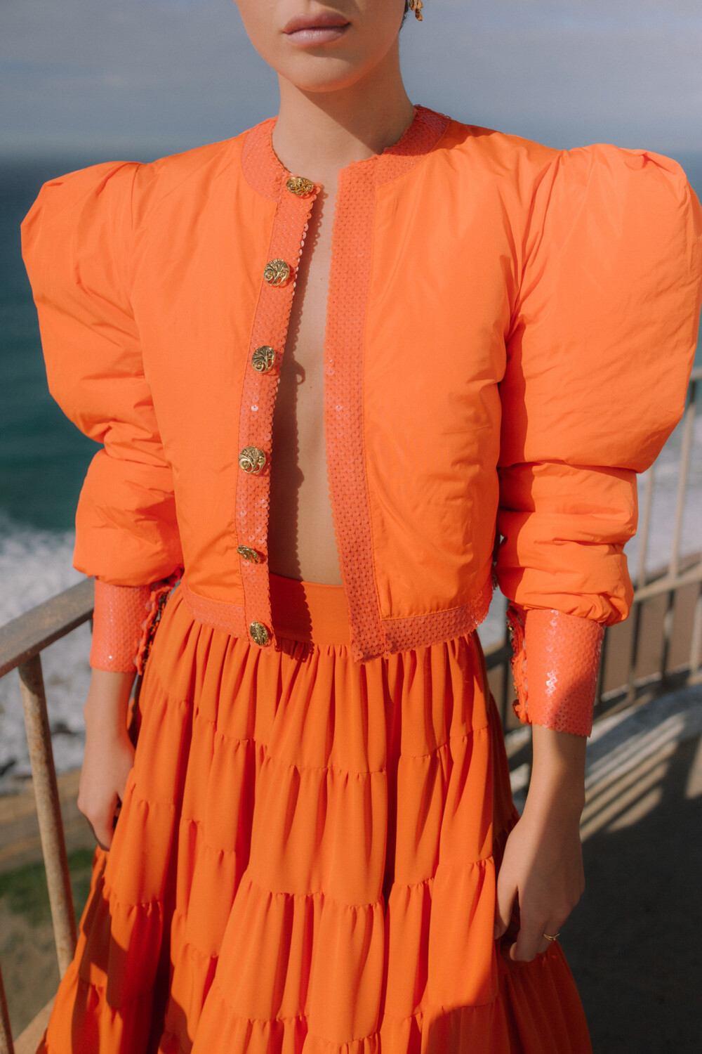 Alternative view of Bomber Tafetán