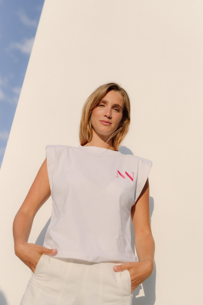 Camiseta JC con Hombreras Fucsia