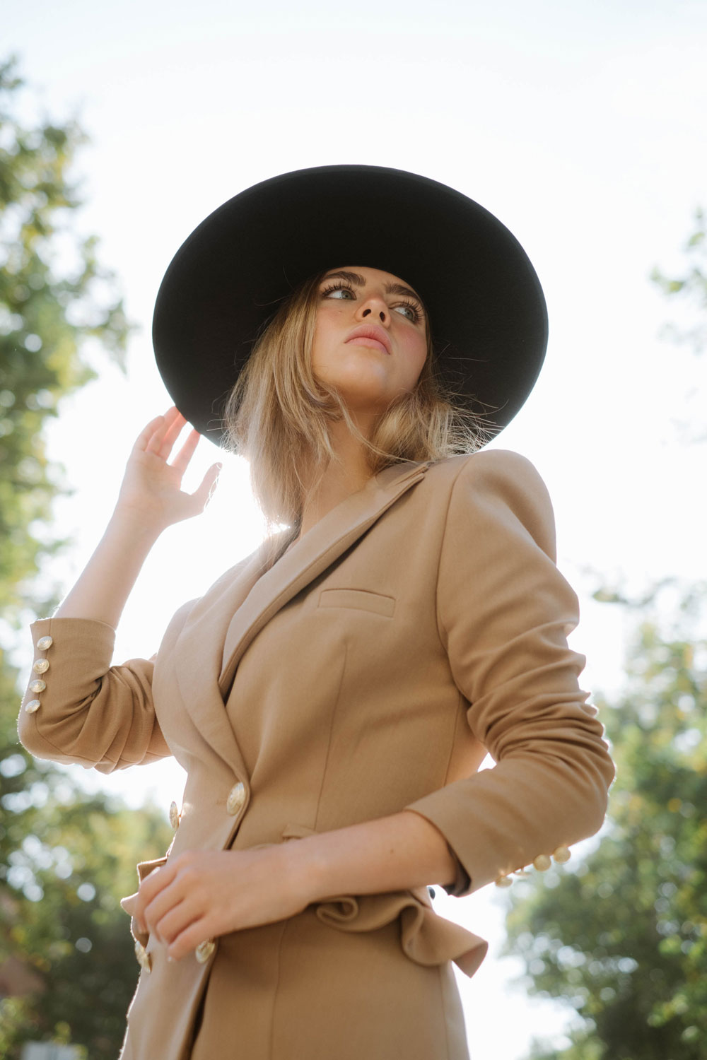 Alternative view of JC Suit – Ángela